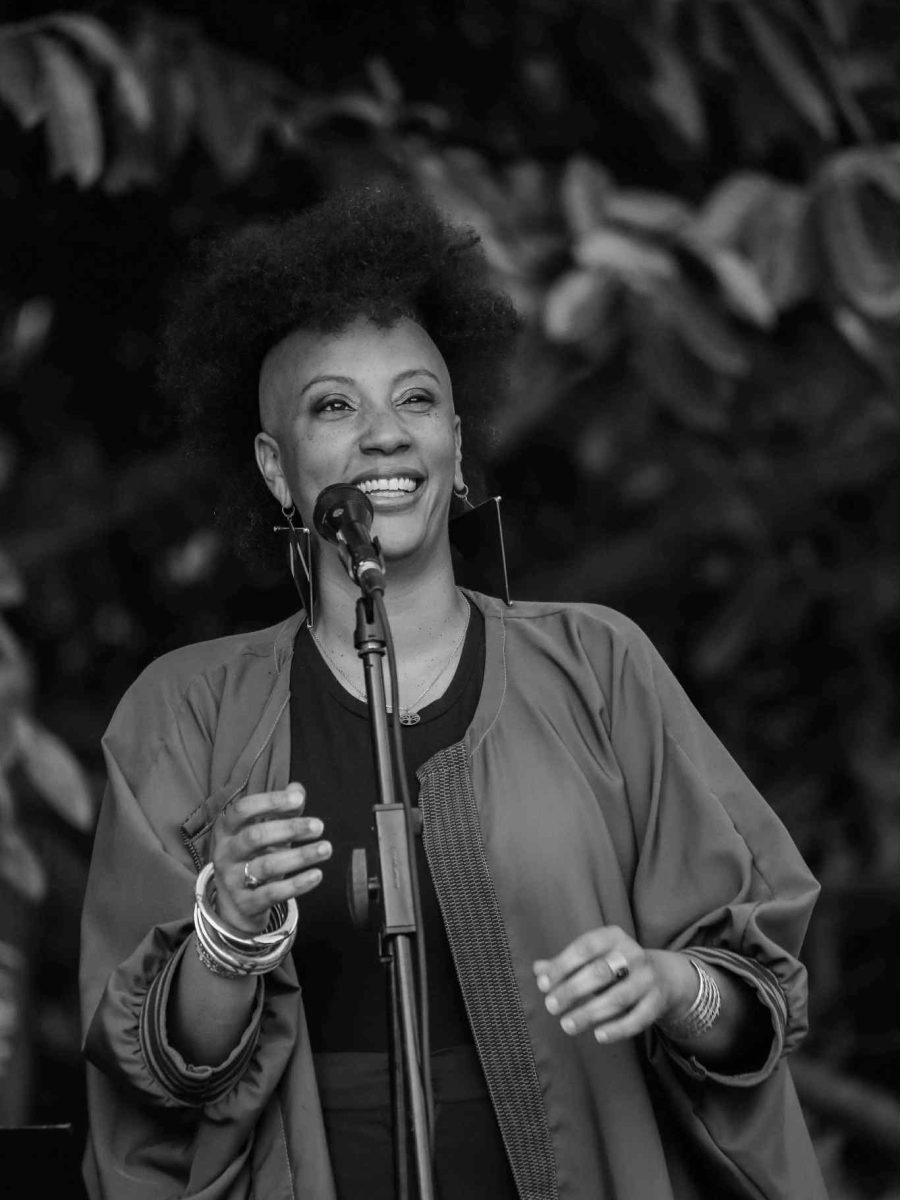 Emmanuelle Fergé, Chœurs — Kingston Calling