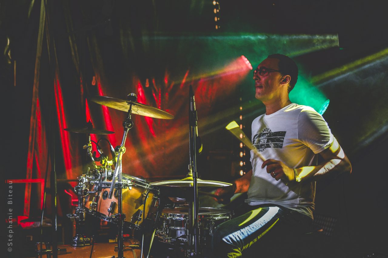 Jérôme Aristee à la batterie de Kingston Calling au festival Tous en Cène (2023)